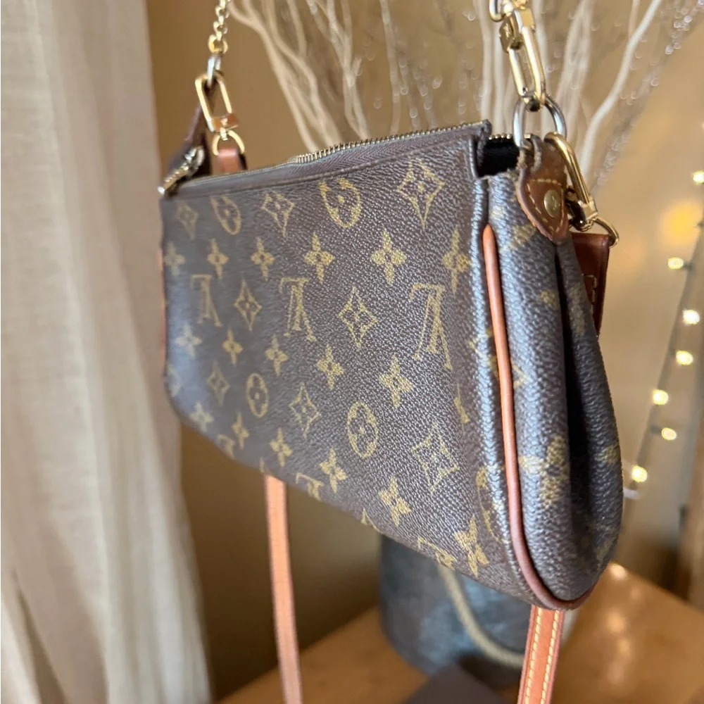 Louis Vuitton Eva Clutch - Picture 5 of 9